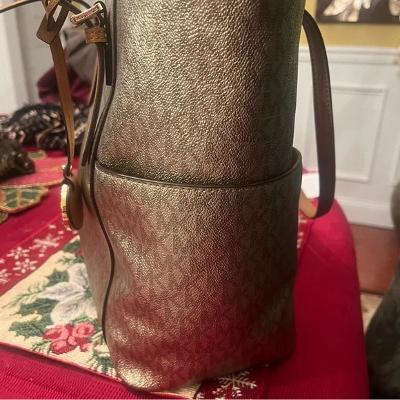 Michael Kors Metallic Gold Tote Bag - Picture 5 of 10